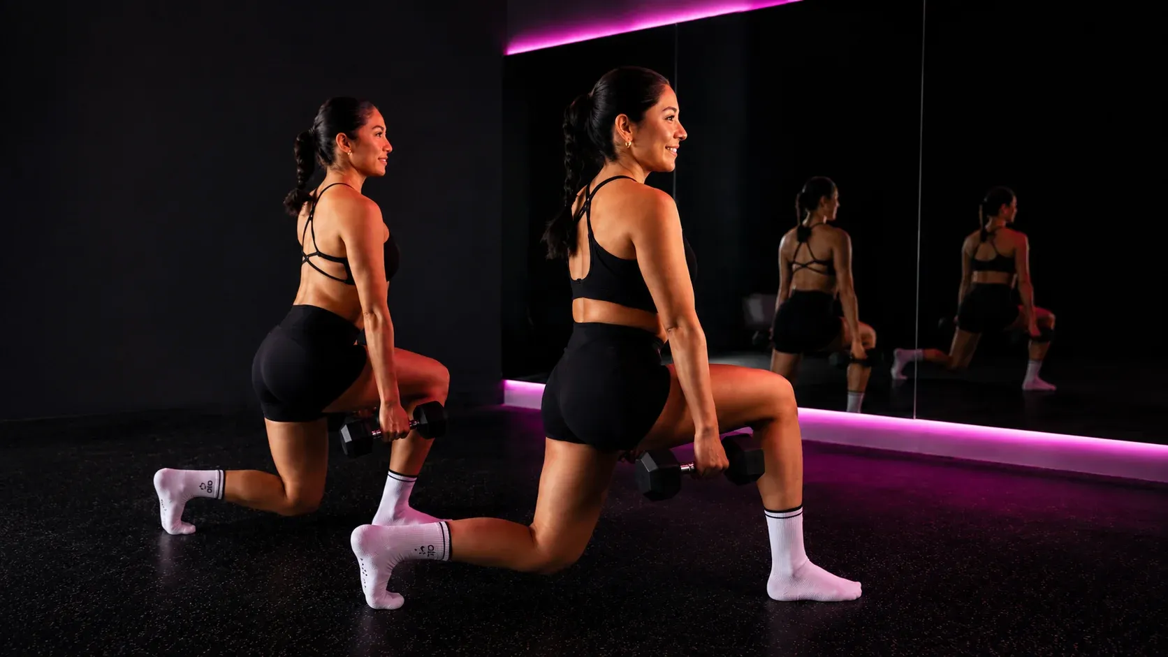 Clase de Bootcamp en MOVE Studio, trabajo de fuerza funcional con pesas y bandas