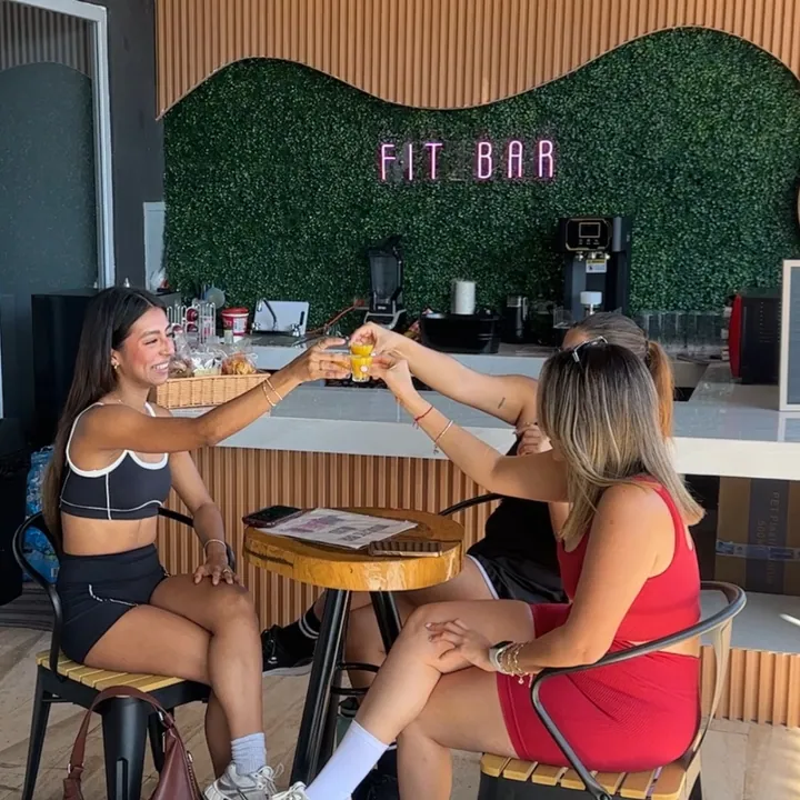 Fit Bar y espacio social de MOVE Studio